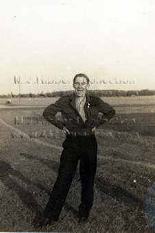 Rear Gunner M.J.Hibberd at 27 OTU, Church Broughton, mid 1944, later at 462 Squadron.