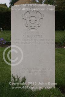 Headstone on grave for Alan Edwin Astill, 421143, RAAF, 462 Squadron.