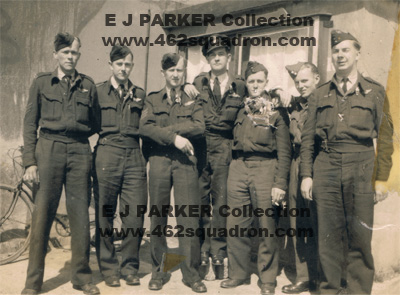 06 Cairns Crew outside Building (462 Squadron) - Edwin James PARKER
