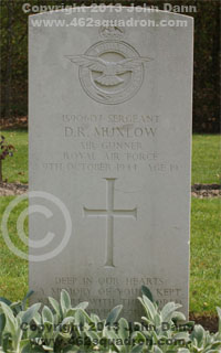 Headstone on Grave for Denis Roy Muxlow, 1590607 RAFVR, 462 Squadron.