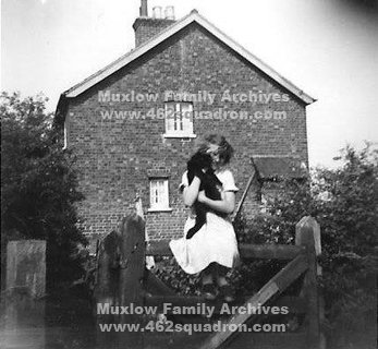 Hedge Farm, Deeping High Bank, Spalding, Lincolnshire, the home of the Muxlow family, and Ann, the youngest sister of Denis Roy Muxlow (1590607 RAFVR, 462 Squadron).