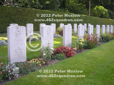 Graves of Crew of Halifax MZ400 Z5-J, of 462 Squadron, at Reichswald, 23 August 2022.
