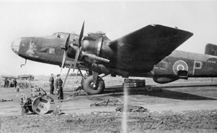 Halifax MZ-341 Z5-P (Peter Rabbit), 462 Squadron, 100 Group, Foulsham 1945 (AWM)