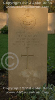 Headstone on grave for John Edmund Arthur Gray, 1595698 RAFVR, 462 Squadron.
