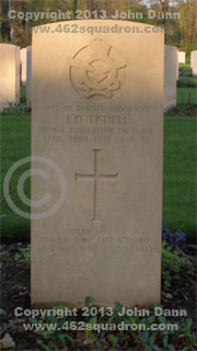 Headstone on grave for Errol Dallas Tisdell, 432388 RAAF, 462 Squadron.