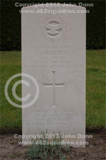 Headstone on grave of John George Lynch, 650438 RAF, 462 Squadron.