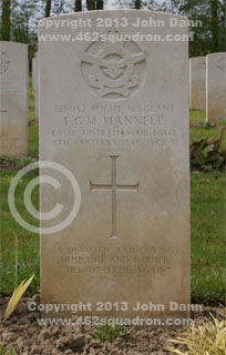 Headstone on grave of Leslie Gordon Marshall Mannell, 429052 RAAF, 462 Squadron.