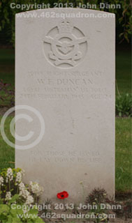 Headstone on grave for William Francis Duncan, 13488 RAAF, 462 Squadron. 