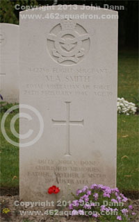 Headstone on grave for Murray Arthur Smith, 442286 RAAF, 462 Squadron. 